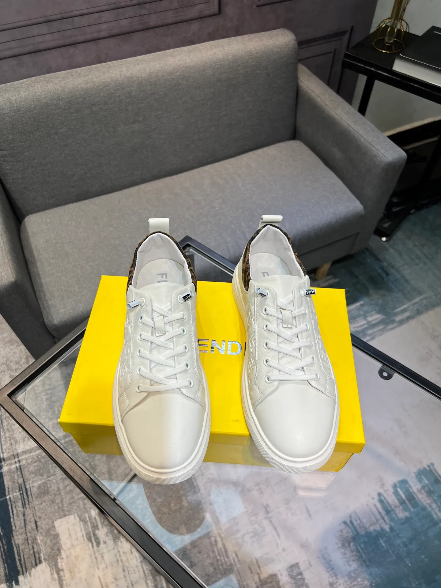 Men's men's shoes 💰400 [FENDI] Spring and Autumn new style 🙈original replica! Reproduced from the original 💯, the workmanship is top-notch, 💪💪💪 cowhide leather upper ➕ genuine leather feet, 👻 suitable for all kinds of travel! Number of yards 38-44